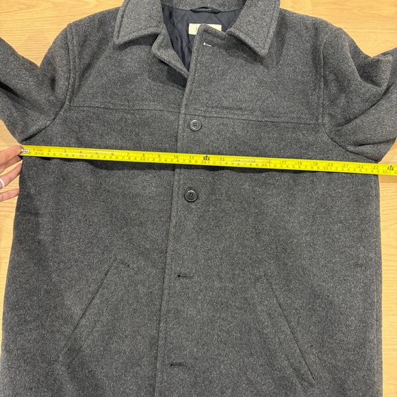 J.Crew Grey Wool Coat – Men’s Medium – 80% Wool – Excellent - Picture 10 of 12